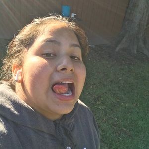 Meet your Posher, Daniela